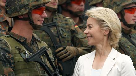 Bundesverteidigungsministerin Ursula von der Leyen (CDU) würde Bundeswehrsoldaten auch gerne im Inland einsetzen. 