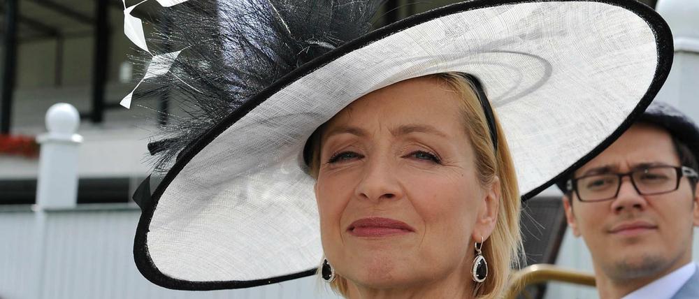 Die Schauspielerin Martina Servatius in ihrer Rolle der Gräfin Elisabeth von Lahnstein in der ARD-Soap "Verbotene Liebe". 