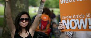 Seitdem sich Großbritannien mehrheitlich gegen den Verbleib in der EU ausgesprochen hat, protestieren Menschen gegen das Ergebnis des Referendums.
