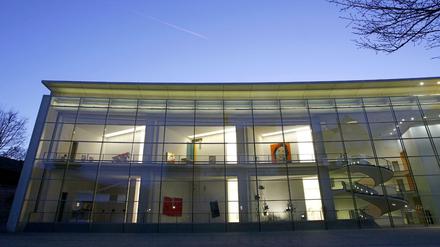 Ein Bild vom beschädigten Kreuzworträtsel-Kunstwerk gibt es leider nicht. Hier der "Tatort", das Neue Museum am Nürnberger Klarissenplatz. Bildfunk+++