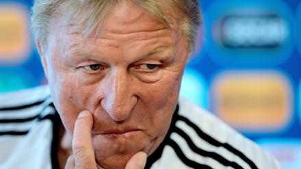 Na, wird das was? Horst Hrubesch.