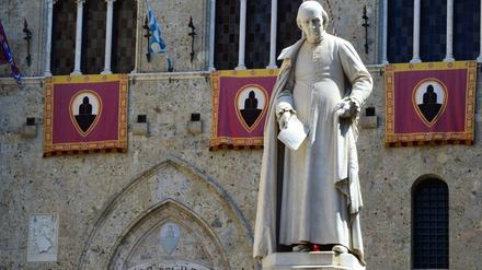 Auch die Großbank Monte dei Paschi hat zu viele Kredite an Kunden vergeben, die sie jetzt nicht mehr zurückzahlen können.