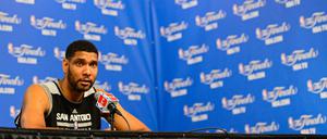 Mit 40 ist Schluss: Tim Duncan beendet nach 19 Profi-Jahren und fünf Meistertiteln mit den San Antonio Spurs seine Karriere.