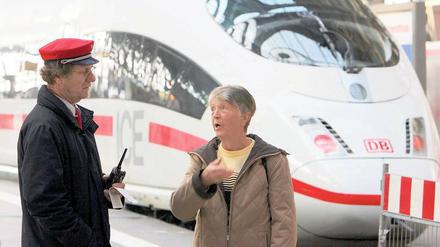 Unzufrieden. Verspätungen, Ausfälle, Servicemängel – Bahn-Kunden finden oft Anlässe zur Kritik. Doch es werden weniger. 