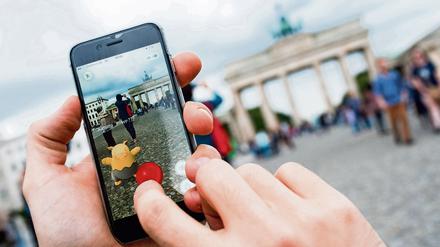 Das Smartphone-Spiel Pokémon kann seit Mittwoch auch in Deutschland heruntergeladen werden.