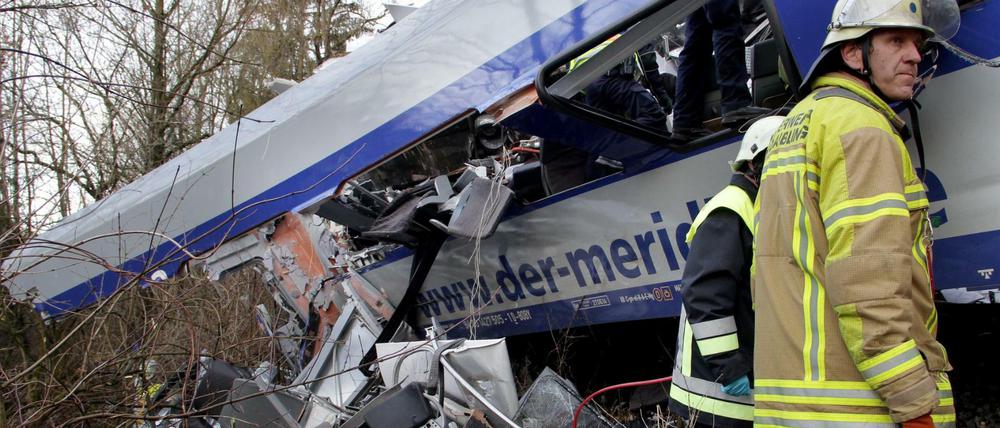 Zwölf Menschen kamen bei dem Zugunglück im Februar ums Leben. 
