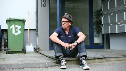 Der ehemalige Schweizer Starjournalist Tom Kummer in einer Szene des Films "Bad Boy Kummer".