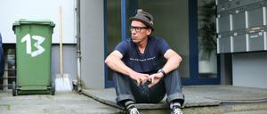 Der ehemalige Schweizer Starjournalist Tom Kummer in einer Szene des Films "Bad Boy Kummer".