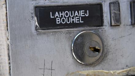 Am Freitag nach dem Attentat durchsuchte die Polizei die Wohnung des Täters Lahouaiej Bouhel in der Nähe von Nizza.