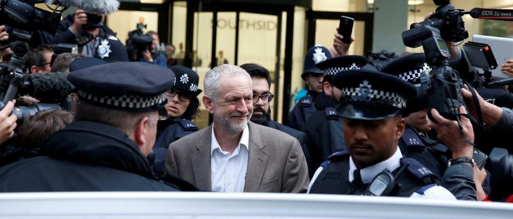 Im Zentrum des Interesses bei Labour: Parteichef Jeremy Corbyn.