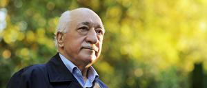 Fethullah Gülen war ein Verbündeter des türkischen Präsidenten Recep Tayyip Erdogan. Doch vor drei Jahren trennten sich ihre Wege. Seither bekämpft Erdogan Anhänger Gülens mit allen Mitteln. 