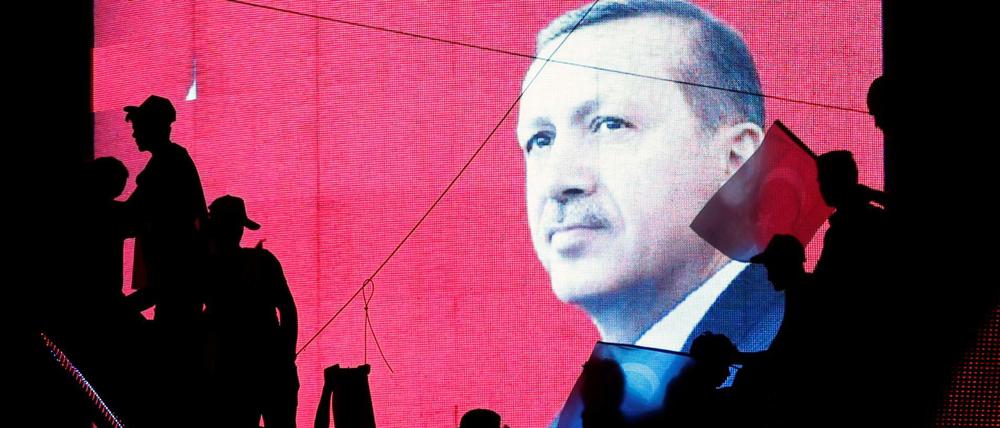 Die Demokratie in der Türkei verteidigen - und Erdogan verteidigen: Das ist zweierlei.