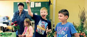 Blumen für die Bürger. Die Schüler verwandelten die Schilling-Schule in eine Stadt und arbeiteten u. a. als Floristen. Eine Zeitung gab es auch.