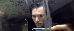 Handyvideo-Poet Yann (Sabin Tambrea).