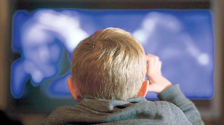 Vorsicht, Terror und Amokläufe. Gerade die Bilder zu den Attentaten in Nizza oder Würzburg in der „Tagesschau“ können von Kindern kaum verarbeitet werden.