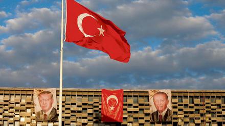 Alles hört auf sein Kommando. Staatschef Erdogan versucht, seine Gegner zu demütigen und auszugrenzen.