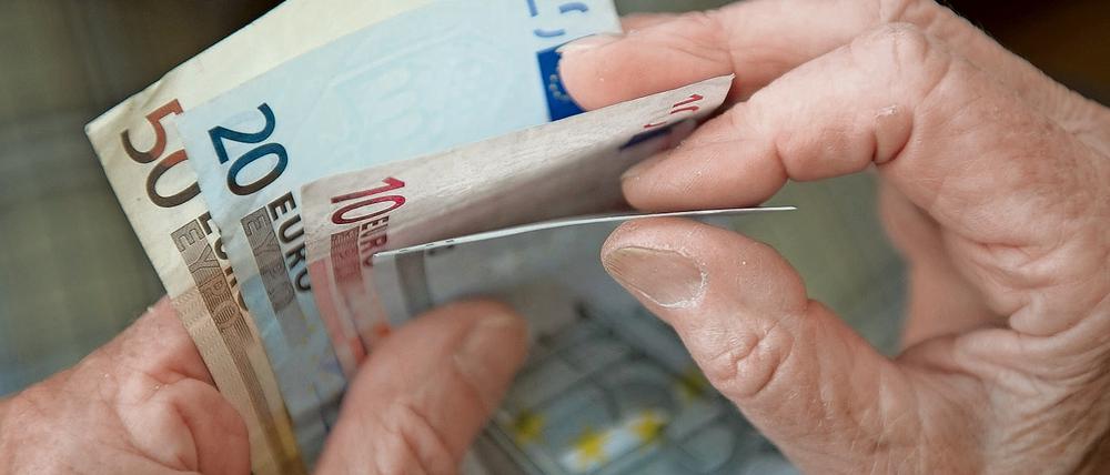 Für die Ostrentner bedeutet die Rentenangleichung nochmal einen ordentlichen Aufschlag.