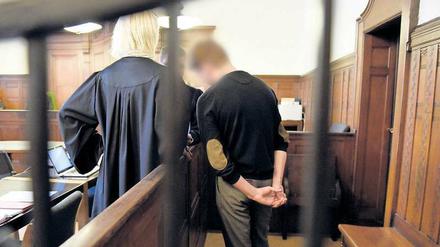 Späte Einsicht. Am ersten Prozesstag legte der Angeklagte Denny H. ein weitreichendes Geständnis ab. 