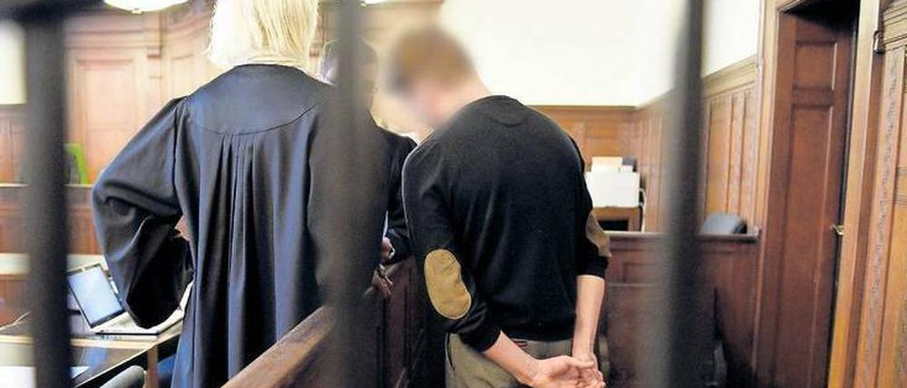 Späte Einsicht. Am ersten Prozesstag legte der Angeklagte Denny H. ein weitreichendes Geständnis ab.