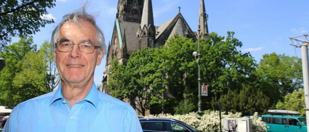 "Bis die Finger staubig sind" - mit Fleiß und Pragmatismus vertieft sich Dirk Jordan noch heute in seine historischen Studien