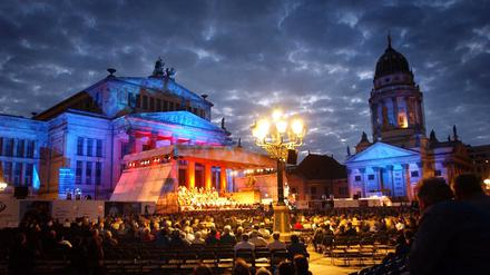 Am Berliner Gendarmenmarkt findet Classic Open Air statt - seit 1992. 