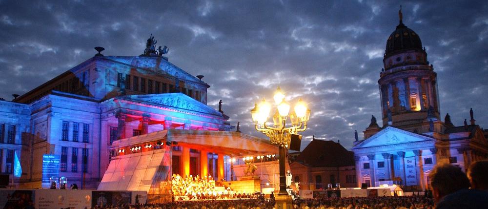 Am Berliner Gendarmenmarkt findet Classic Open Air statt - seit 1992.