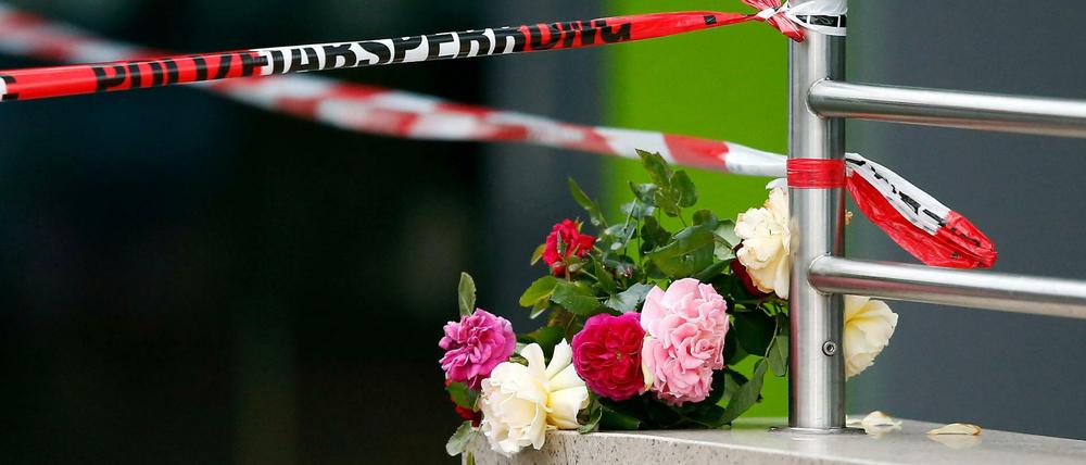 Die einen legten Blumen nieder, andere blieben gleich ganz zu Hause. Die Tat hat München verändert. 