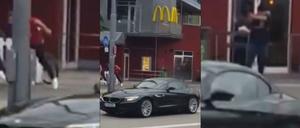 N24 hat das Internetvideo mit dem Schützen vor McDonalds als einer der ersten Sender gefunden und strahlte es danach in Dauerschleife aus.