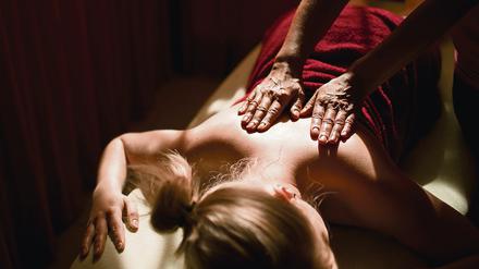Physiotherapie statt Operation. Patienten sollen künftig nicht mehr beim Arzt um Rezepte betteln müssen.