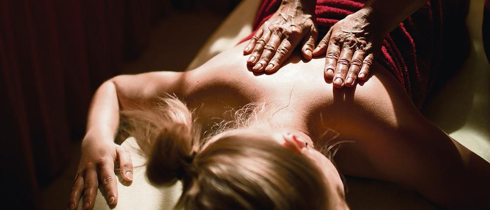 Physiotherapie statt Operation. Patienten sollen künftig nicht mehr beim Arzt um Rezepte betteln müssen.