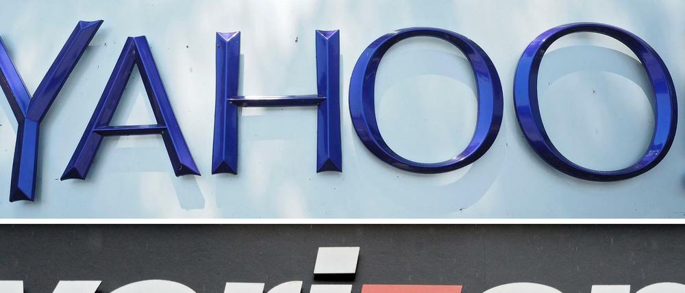 Der Telekom-Konzern Verizon hat das Web-Geschäft von Yahoo übernommen.