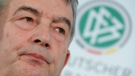 Wolfgang Niersbach wird ein Jahr von allen Ämtern gesperrt.