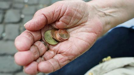 Manchmal reicht das Geld im Alter nicht. 