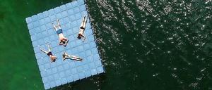 Beste Wasserlage. Brandenburg ist mit seinen vielen Gewässern - hier der Helenesee - ein ideales Sommerziel für Touristen.