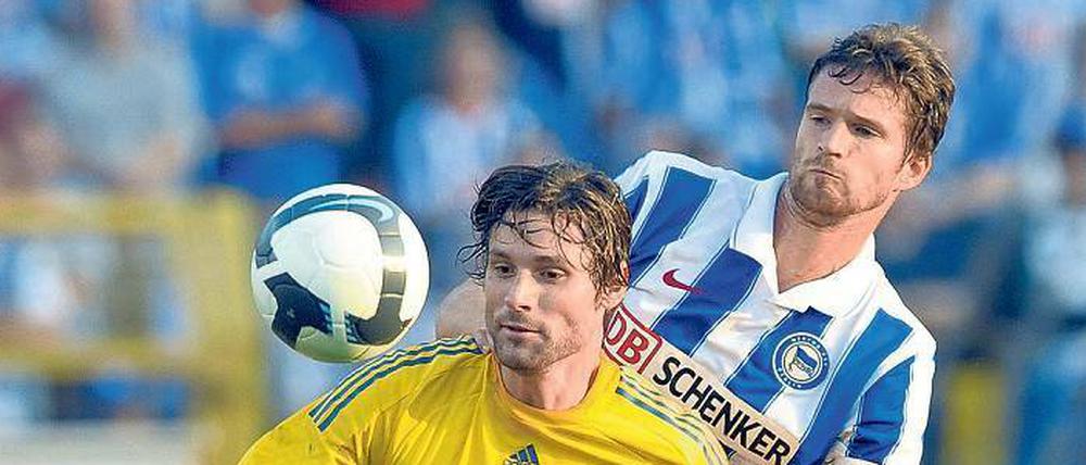 Hertha gegen Bröndby im Jahnsportpark? Gab es schon einmal vor sieben Jahren. Hier rechts im Bild: Arne Friedrich.