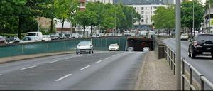 Adenauerplatztunnel, von der Lewishamstraße aus gesehen.