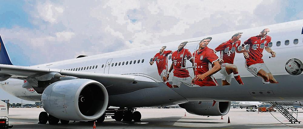 Vor dem Abflug. Der FC Bayern auf dem Weg zu neuen Ufern.