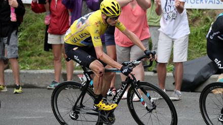 Lädiertes Knie, lädierter Ellbogen. Chris Froome hatte einen harten Arbeitstag.