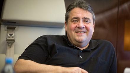 Erster Erfolg: Bundeswirtschaftsminister Sigmar Gabriel (SPD) hatte tariflichen Schutz für die Kaiser's Tengelmann-Mitarbeiter gefordert. 