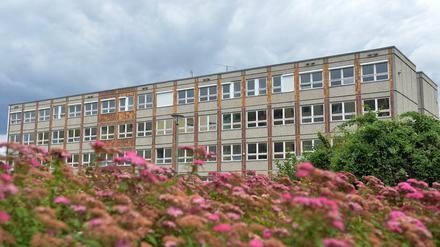 Die Flüchtlingsunterkunft in der Carola-Neher-Straße in Berlin-Hellersdorf.