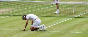 Roger Federer beim Wimbledon-Halbfinale gegen den Kanadier Milos Raonic.