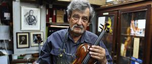 Der Violinenmacher und -Sammler Amnon Weinstein.