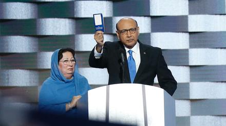 Khizr Khan sprach vergangene Woche bei Clintons Parteitag über seinen Sohn Humayun, der im Jahr 2004 als US-Soldat im Irak getötet worden war.