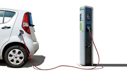 Ladehemmungen. Seit Jahren hält die Bundesregierung am Ziel fest, mindestens eine Million Elektrofahrzeuge bis 2020 auf Deutschlands Straßen zu bekommen. Derzeit sind es rund 50.000. Seit Anfang Juli wollen Bund und Hersteller die Käufer mit einem Bonus motivieren. Der Fördertopf reicht für rund 300.000 Fahrzeuge.