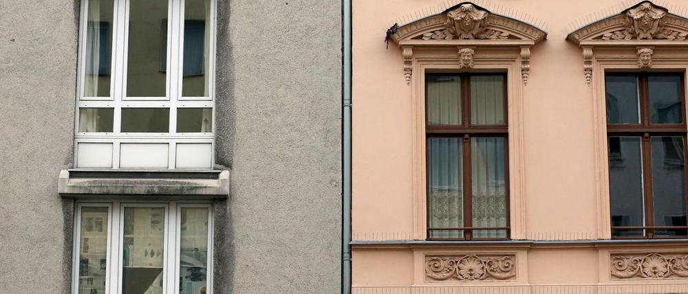 Hausfassaden im Berliner Bezirk Kreuzberg zu sehen.