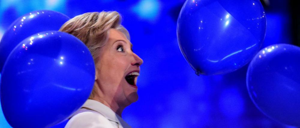Hillary Clinton bewirbt sich als erste Frau um den Einzug ins Weiße Haus 