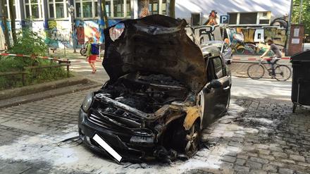 Komplett zerstörter Wagen in der Böckhstraße.