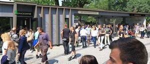 Der Zoo lädt mit vielen neuen Attraktionen ein – nun auch mit einem großzügigen Löwentor.