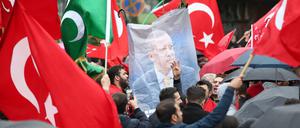Erdogan-Anhänger in Deutschland.
