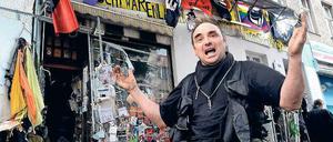 Kein Platz für Revolution. Hans-Georg Lindenau soll den Laden räumen. 